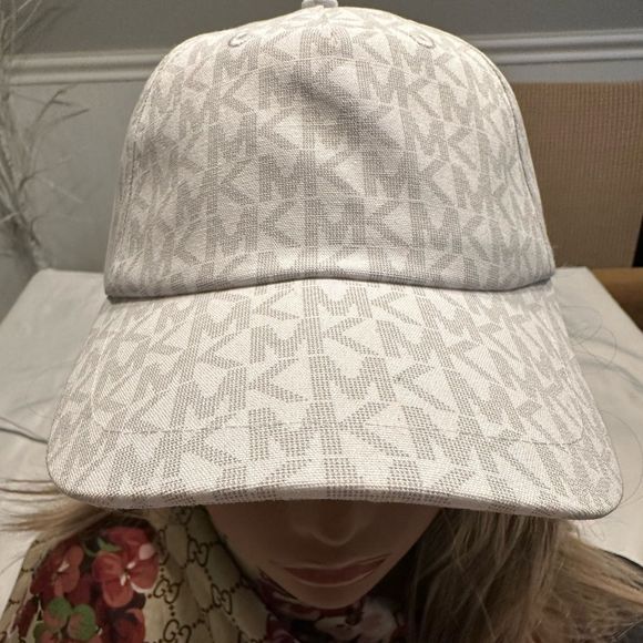 MICHAEL KORS SIGNATURE LOGO BASEBALL CAP NWT main image 6